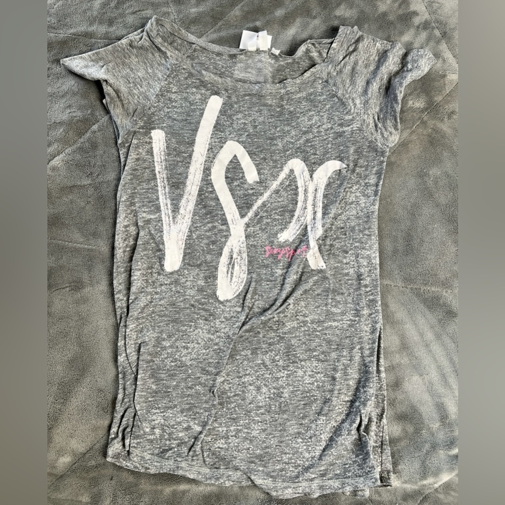 Victoria’s Secret VSX Gray Short Sleeve Tee Size Medium